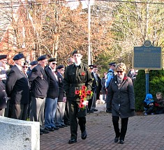 2015
												11 11 Cenotaph, Lion's Head (51a).JPG